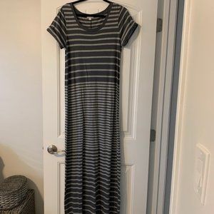 GAP Maxi Dress in Grey Stripes